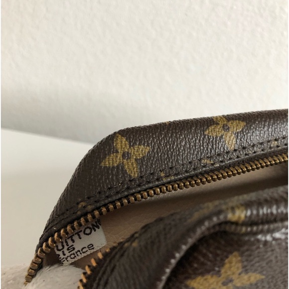 LV Paris Toilette 23 Bag. Date Code: TH January 1988 inside pocket under tag. - Picture 9 of 16